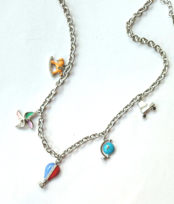 Kolie-carousel-me-charms-atsalino
